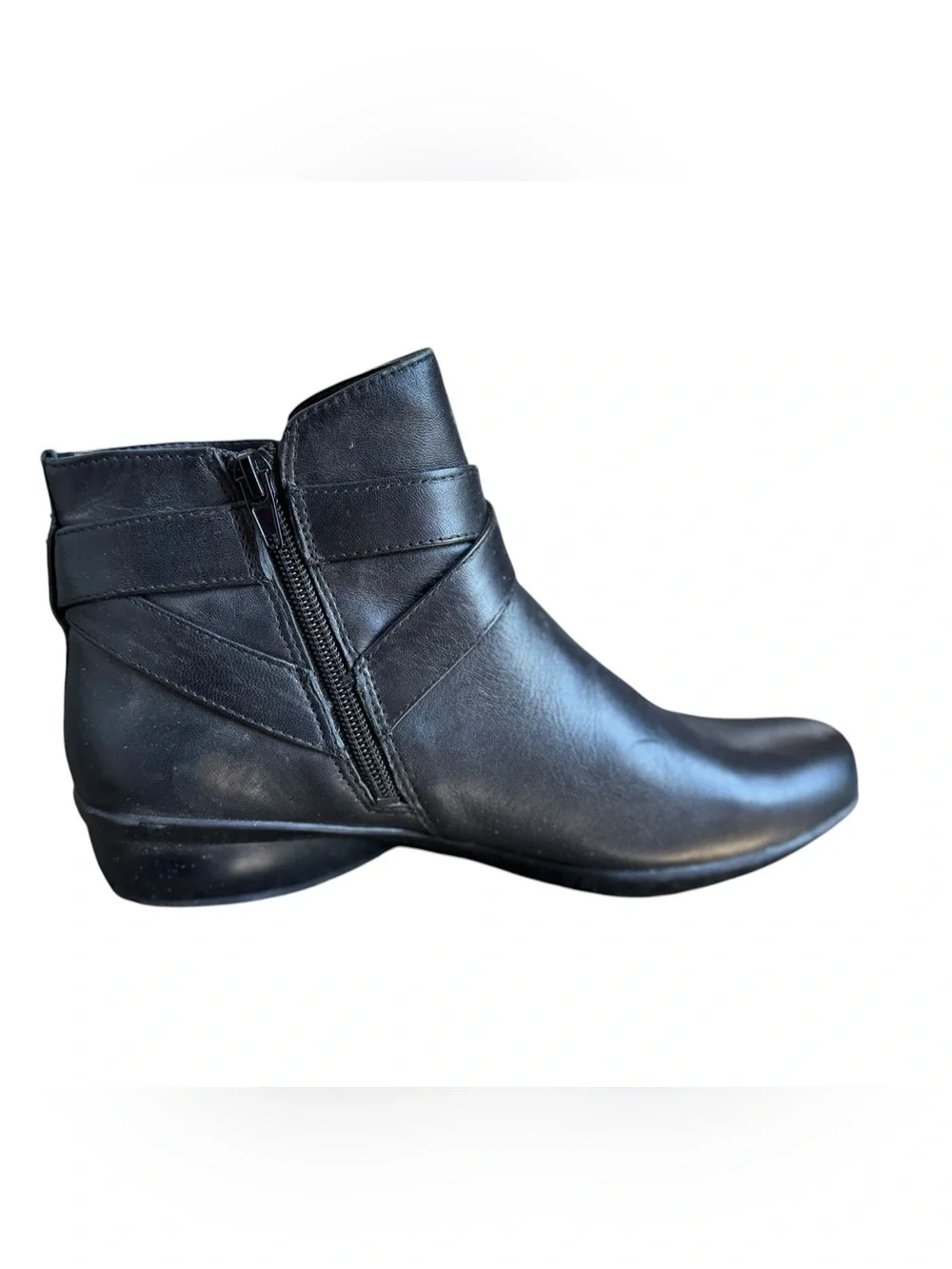 Naturalizer Cassandra ankle boot size 6 black